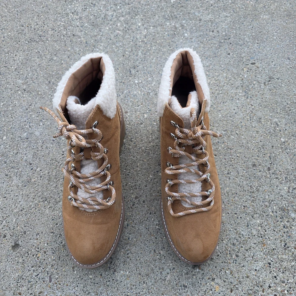 Universal Threat Women's Tan Suede Ankle Boots Size 8.5